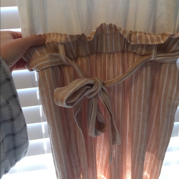 White and coral beachy jumpsuit. - Picture 2 of 6